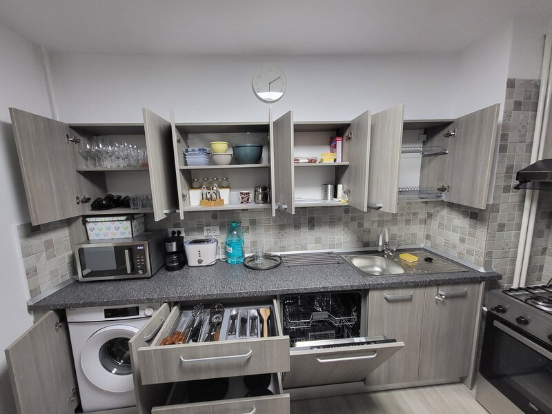 Drumul Taberei nr. 84, impecabil/ renovat, 2 bai, ultradotat